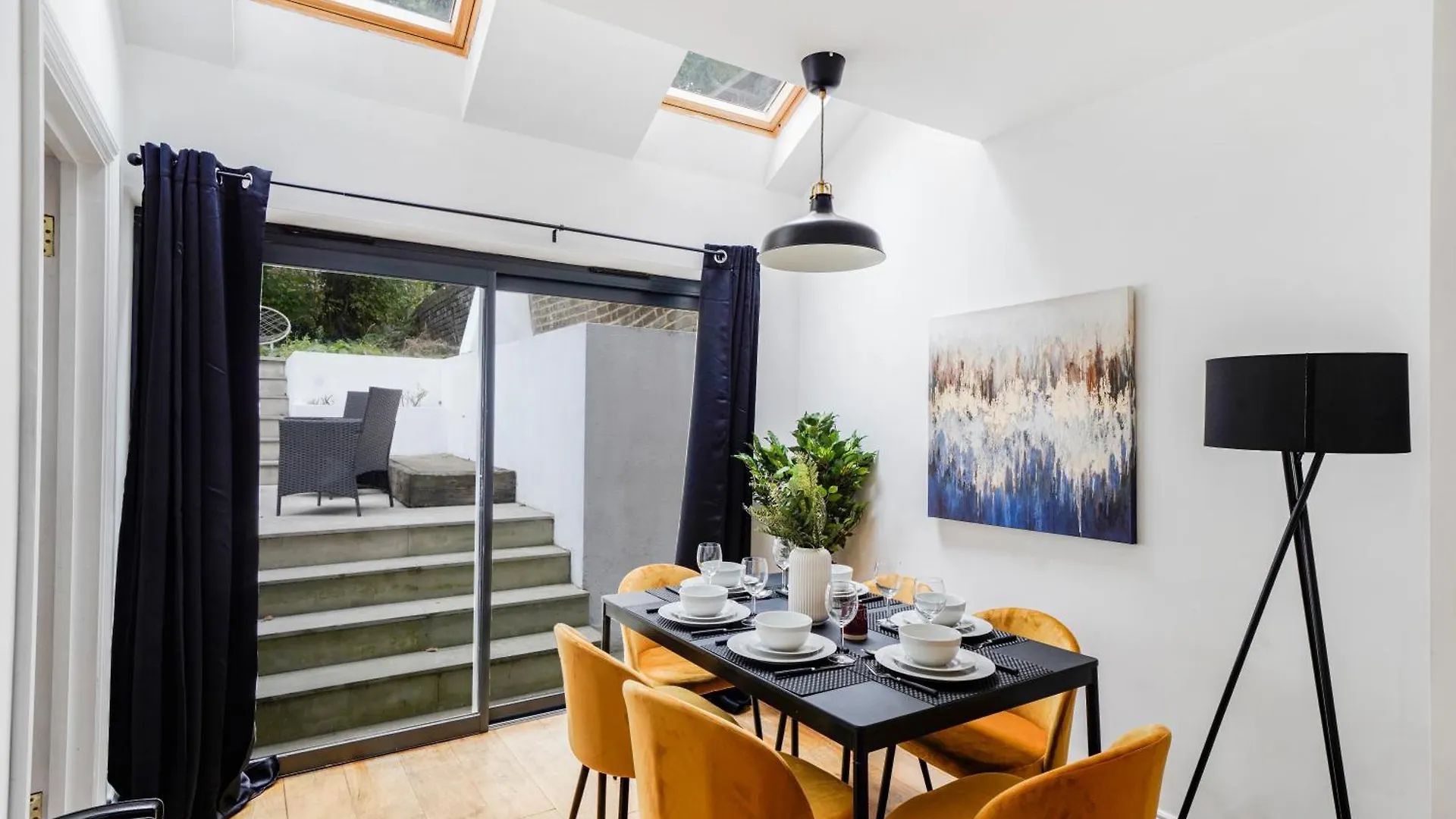 Classy Abode In Hackney - Garden - Sleeps 6 Apartment London