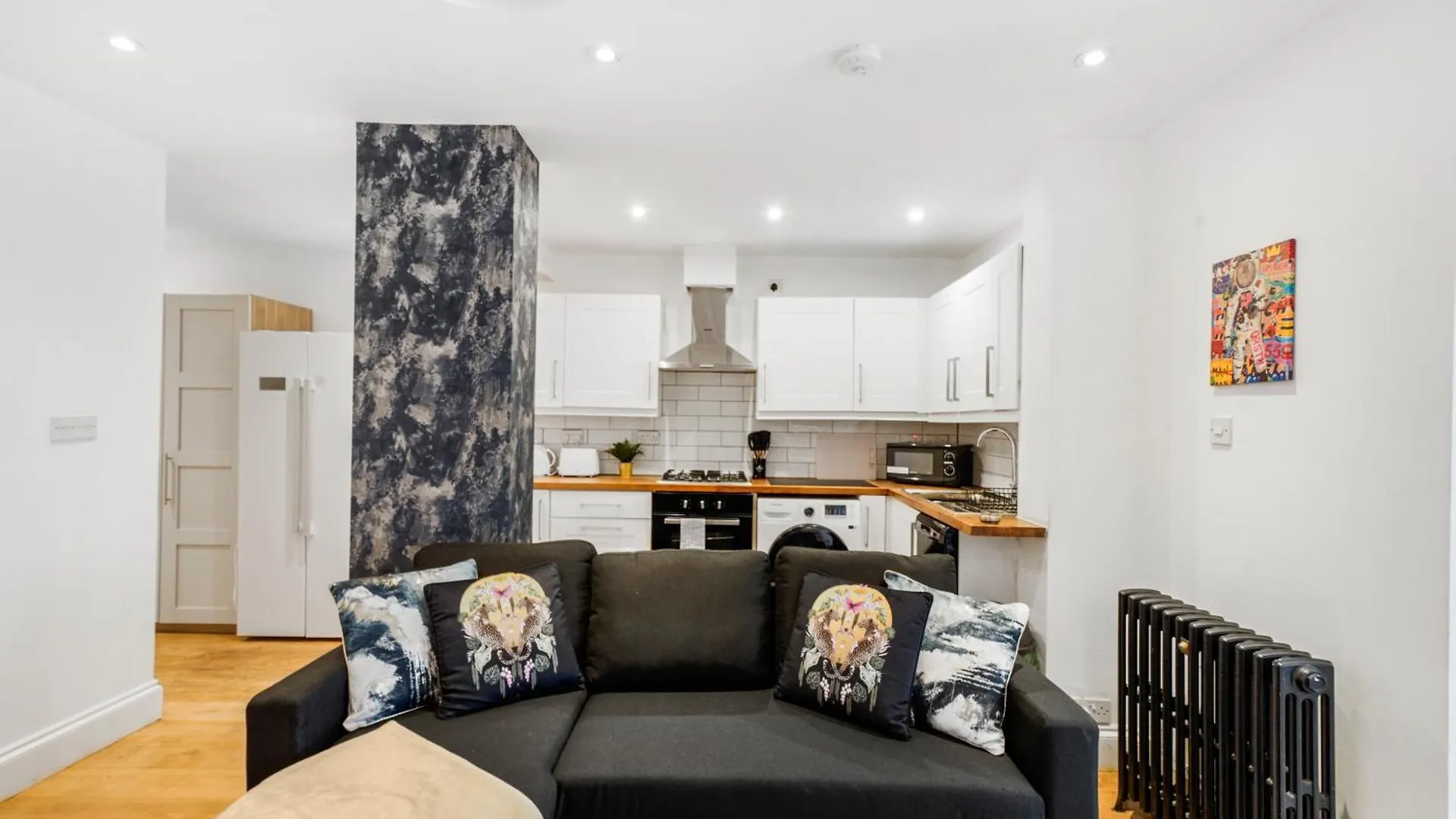 Classy Abode In Hackney - Garden - Sleeps 6 Apartment London United Kingdom