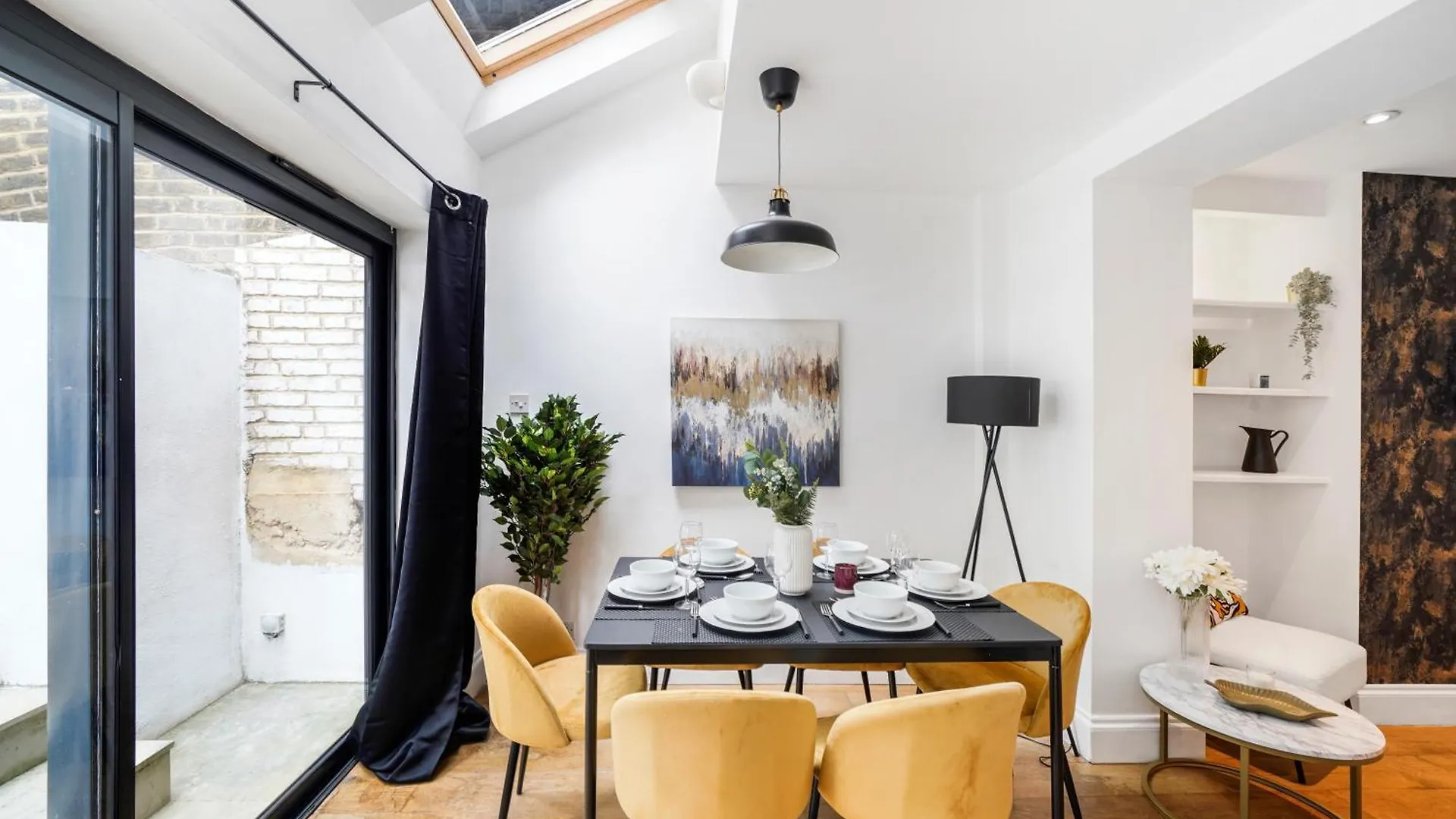 Classy Abode In Hackney - Garden - Sleeps 6 Apartment London
